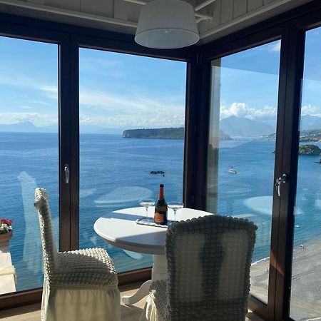 B&B Villa La Petra サン・ニコーラ・アルチェッラ エクステリア 写真
