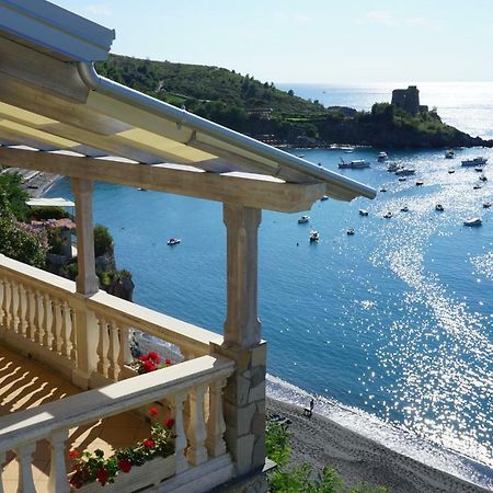 B&B Villa La Petra サン・ニコーラ・アルチェッラ エクステリア 写真