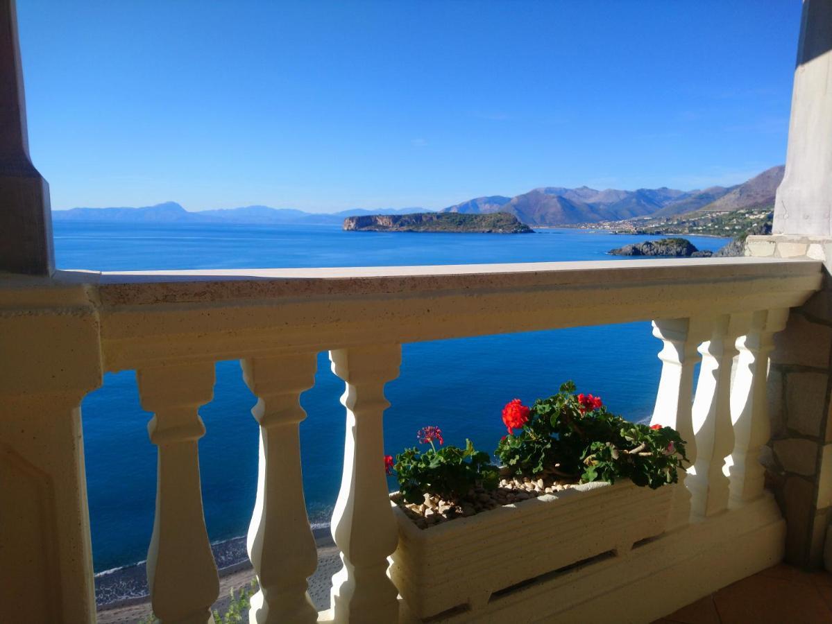 B&B Villa La Petra サン・ニコーラ・アルチェッラ エクステリア 写真