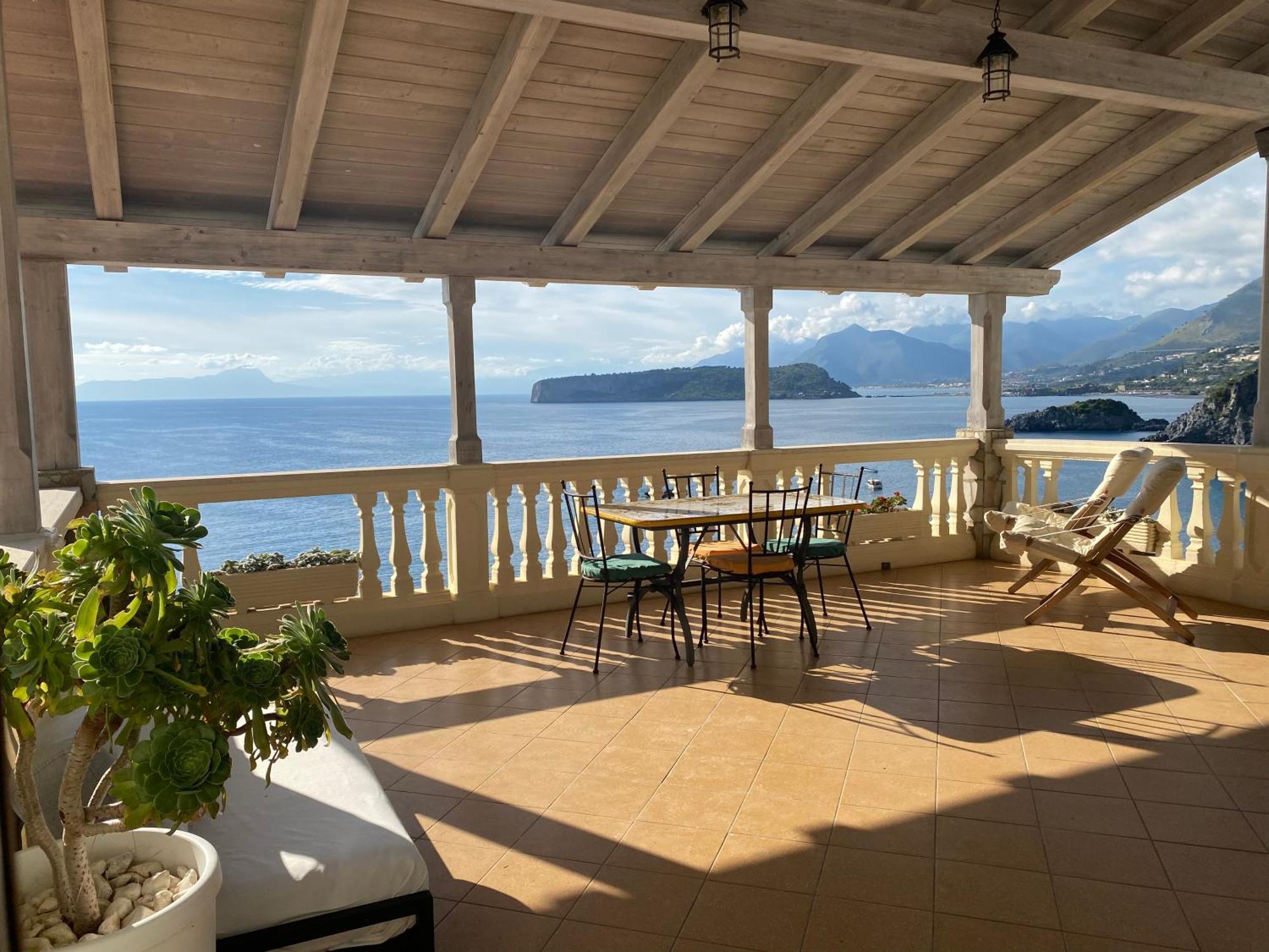 B&B Villa La Petra サン・ニコーラ・アルチェッラ 部屋 写真
