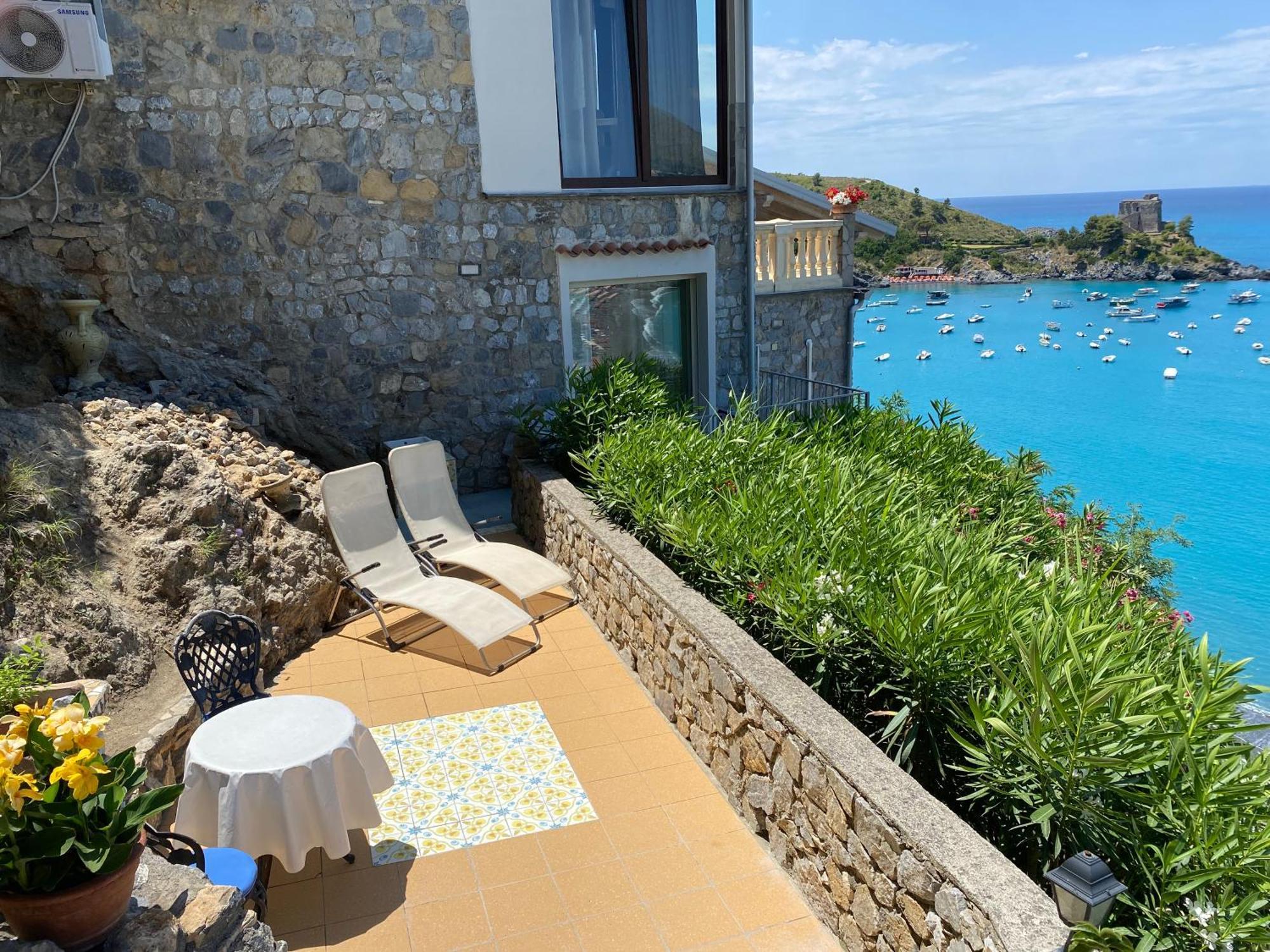 B&B Villa La Petra サン・ニコーラ・アルチェッラ 部屋 写真